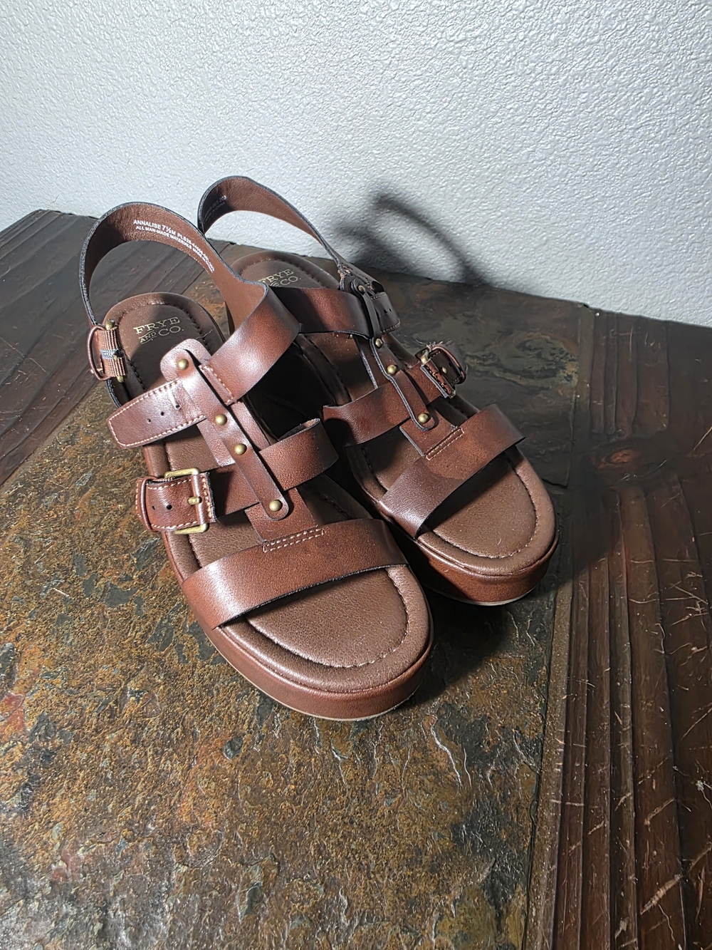 Women's Brown Leather Strappy Buckle Sandals